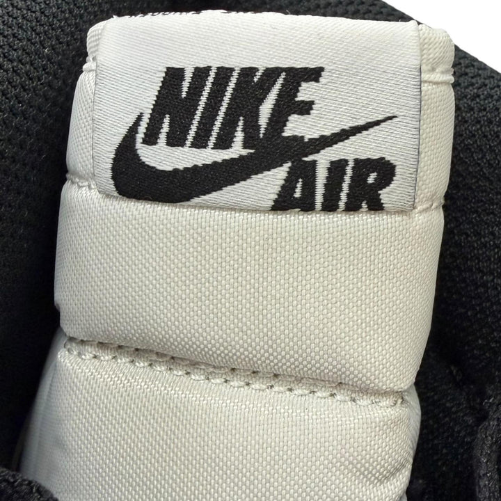 Pristine NIKE High cut sneakers AIR JORDAN 1 RETRO HIGH OG black