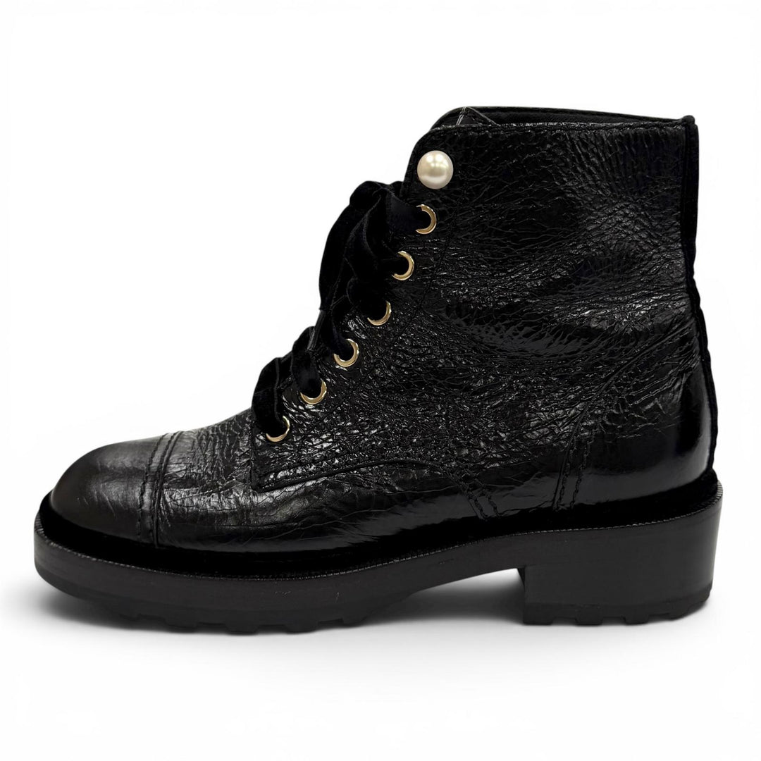Great CHANEL short boots black leather Women 36 G35154