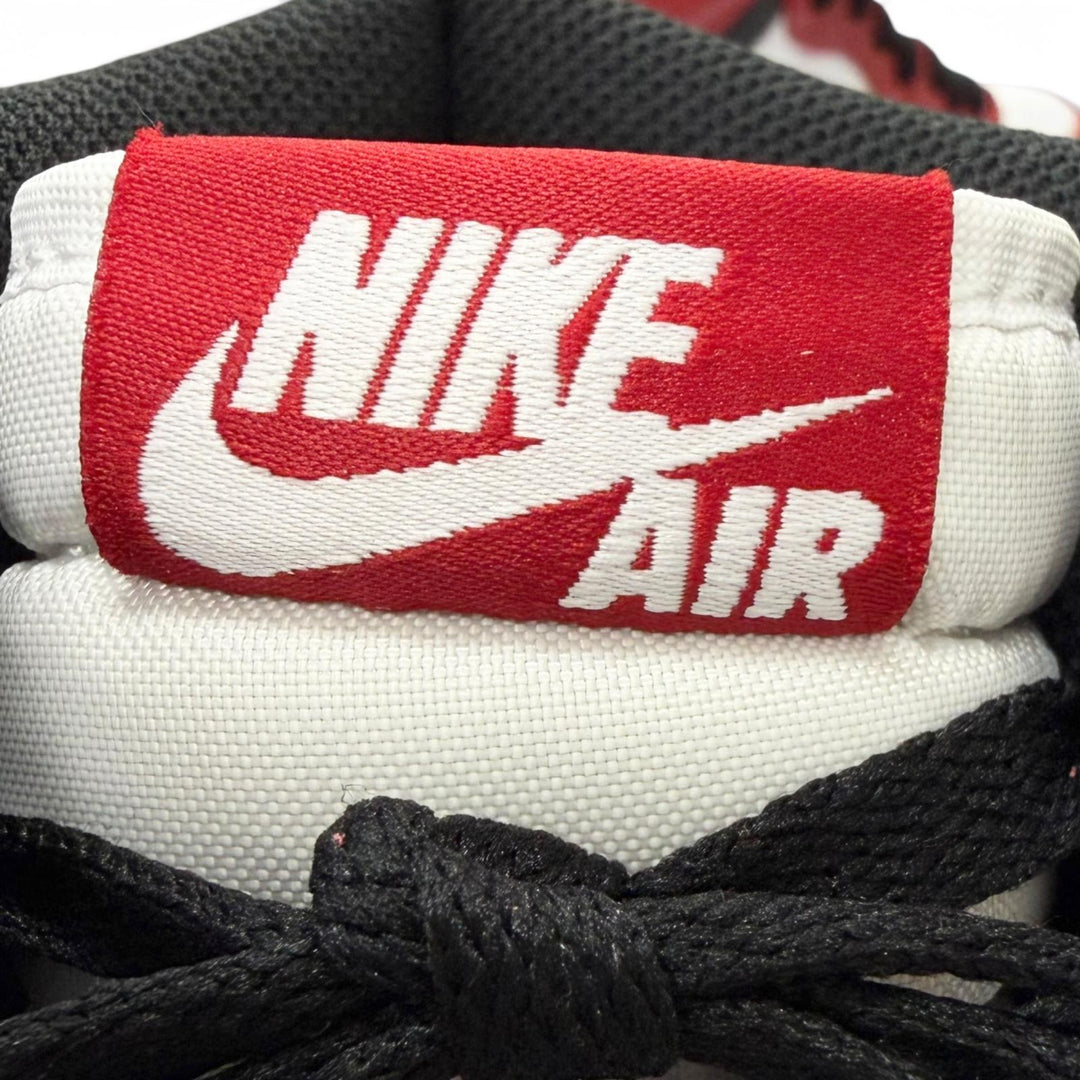 Excellent NIKE High cut sneakers AIR JORDAN 1 RETRO HIGH OG CHICAGO 2015