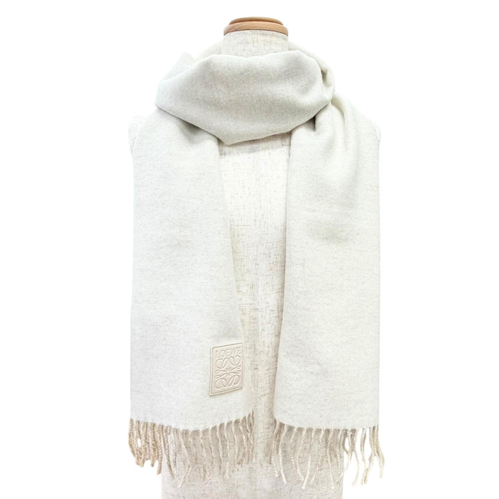 Excellent LOEWE Scarf Anagram logo leather patch fringe Ivory wool Women
