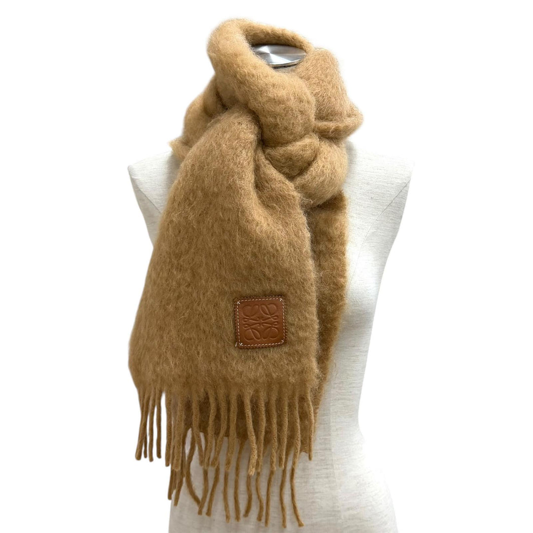 Excellent LOEWE Scarf Fringe with Anagram leather patch Brown mohair Women
