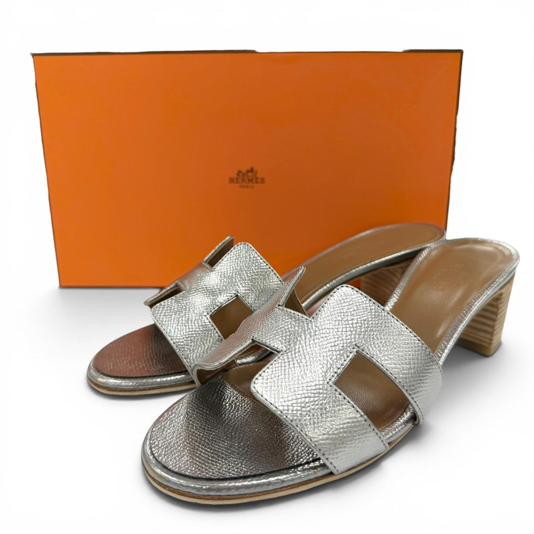 Great HERMES Sandals Oasis H logo leather mules Silver leather Women 36.5