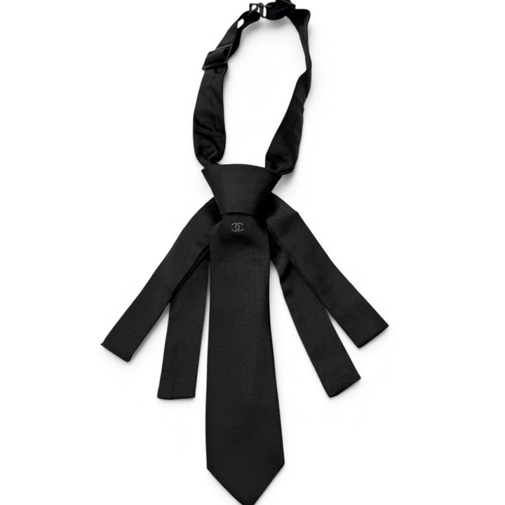 Great CHANEL choker COCO Mark Necktie Design black silk mens
