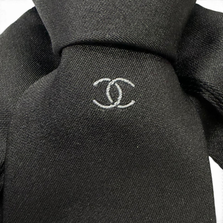 Great CHANEL choker COCO Mark Necktie Design black silk mens