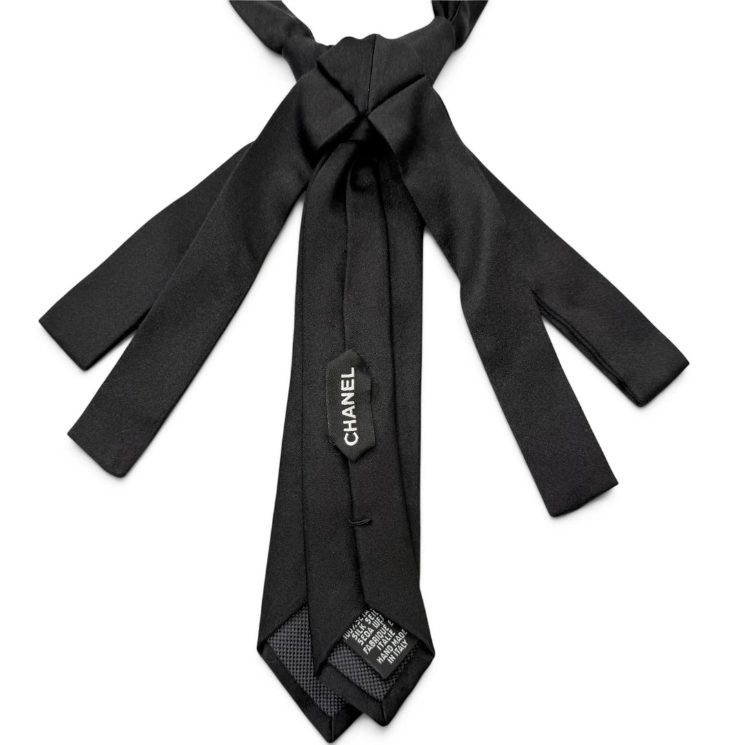 Great CHANEL choker COCO Mark Necktie Design black silk mens