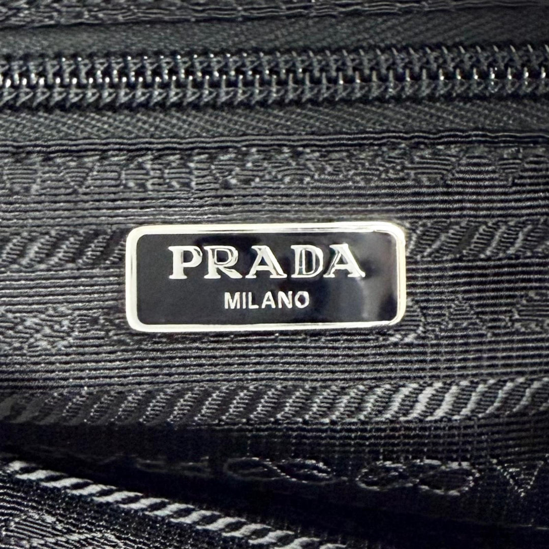 Excellent PRADA Cosmetics Pouch Vera Re-Nylon Mini Pouch Small triangle 1NS175
