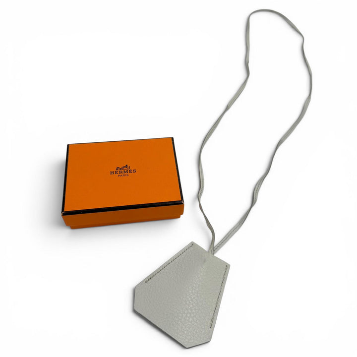 Great HERMES Necklace Margiela-era Clochette Light gray leather mens