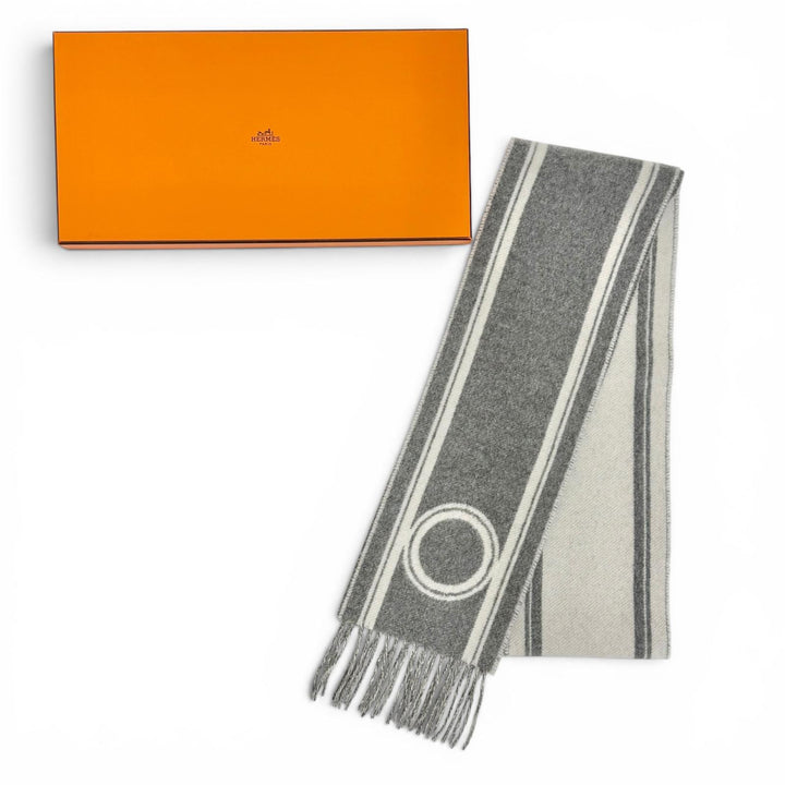 Excellent HERMES Scarf Bande de Repo Two-tone fringe long dress gray cashmere