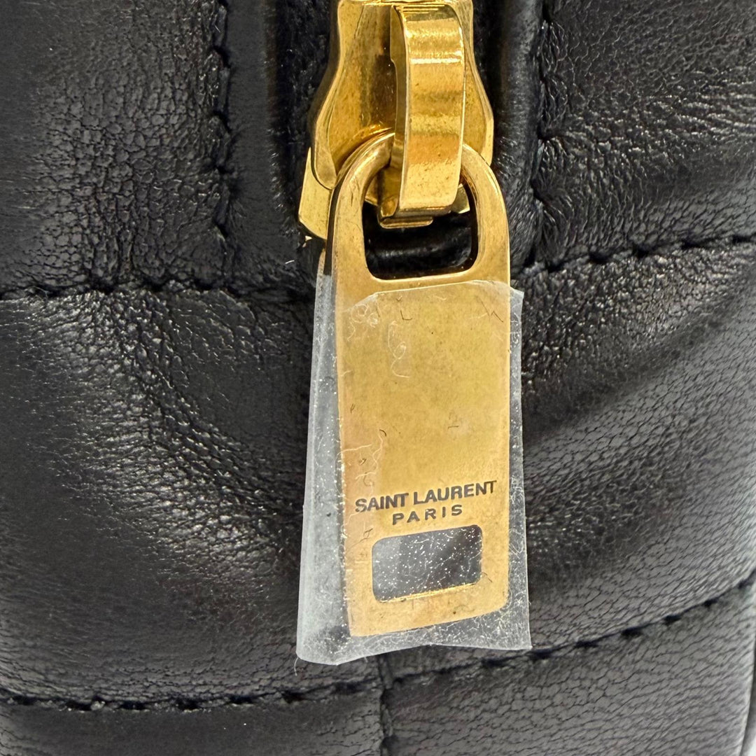 Pristine SAINT LAURENT PARIS Pouch Cassandra Logo Square Leather Quilting 778102