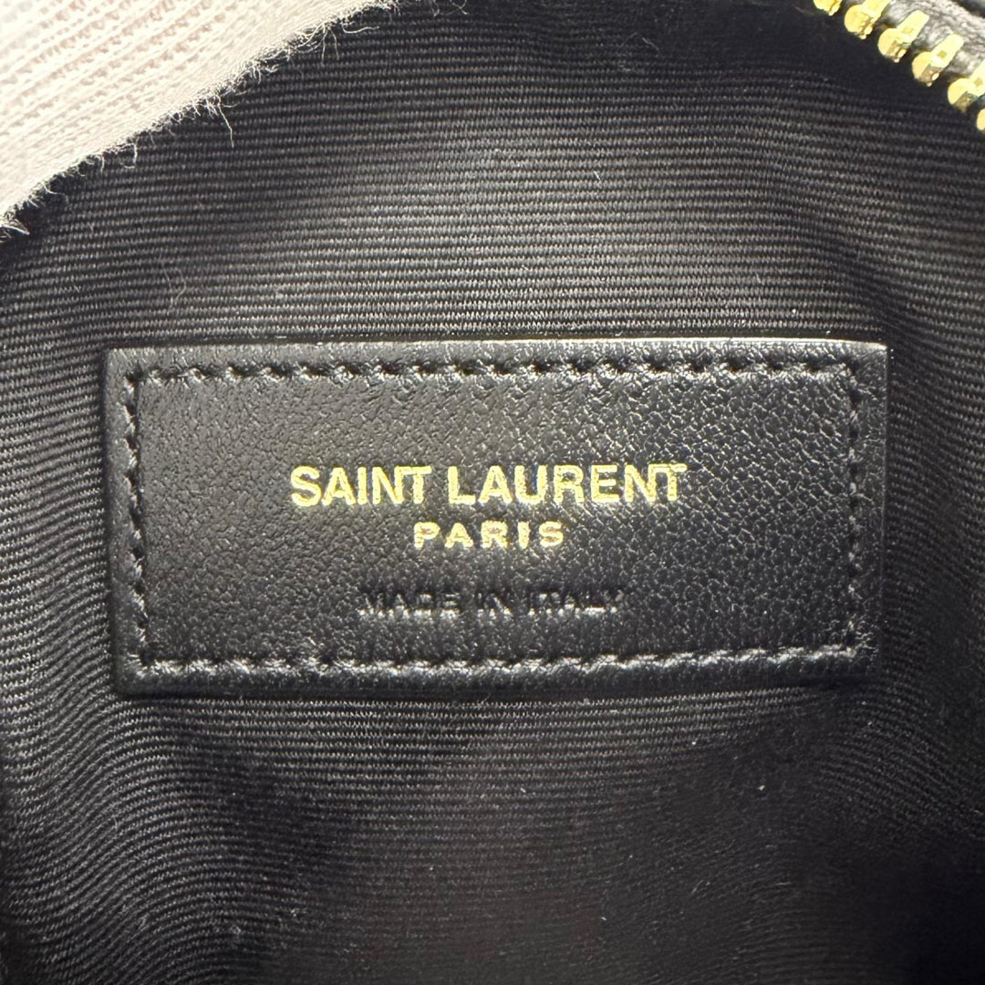 Pristine SAINT LAURENT PARIS Pouch Cassandra Logo Square Leather Quilting 778102