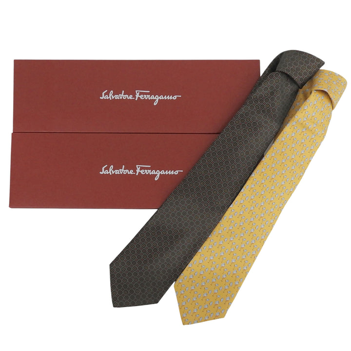 Pristine Salvatore Ferragamo Penguin Gancini all-over print tie set (2 pieces)