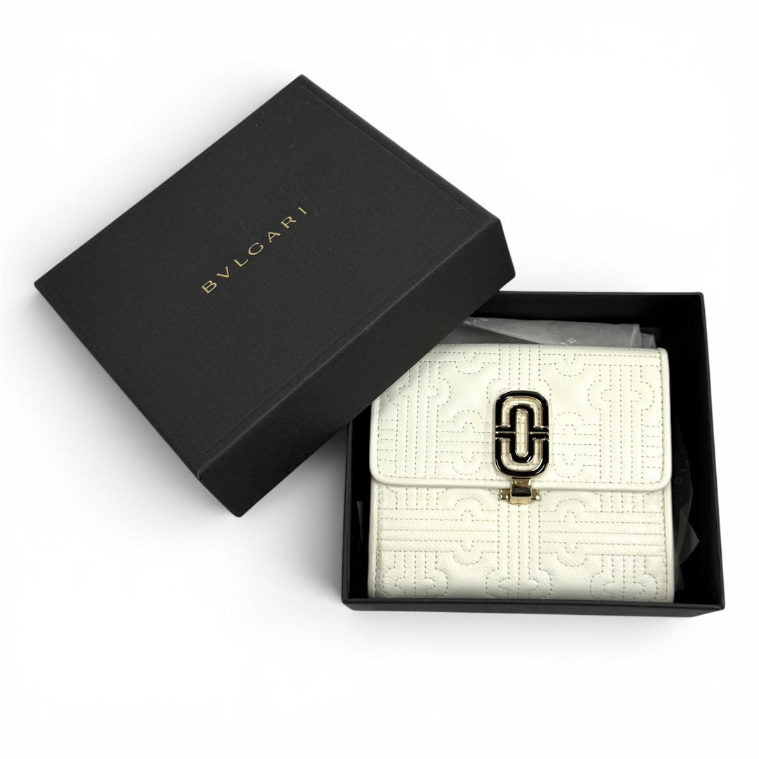 Great BVLGARI Bifold Wallet Parentesi Leather white leather Women