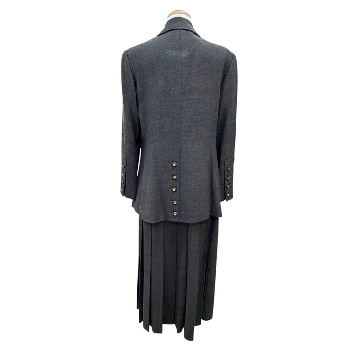 Great CHANEL two-piece set 90s Clover Button Pleated Skirt Suit 38