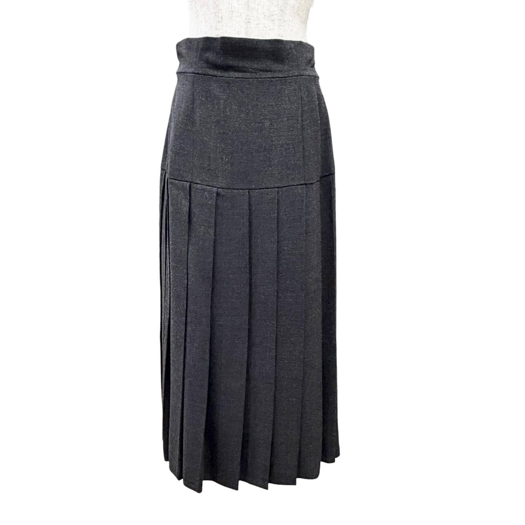 Great CHANEL two-piece set 90s Clover Button Pleated Skirt Suit 38