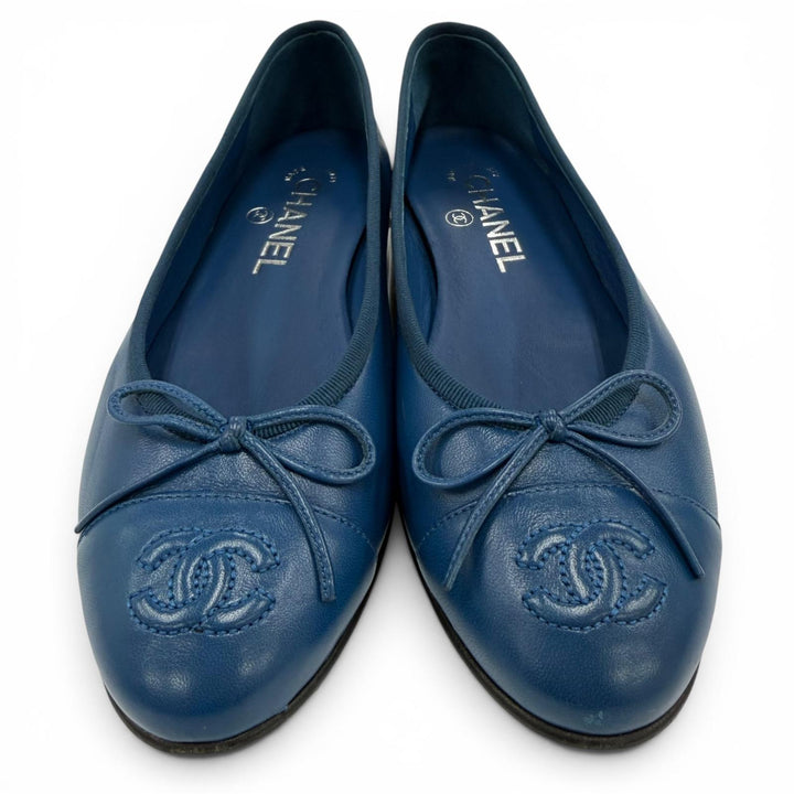 Great CHANEL Ballet shoes ballerina COCO Mark Leather Flat Pumps 35.5 G02819