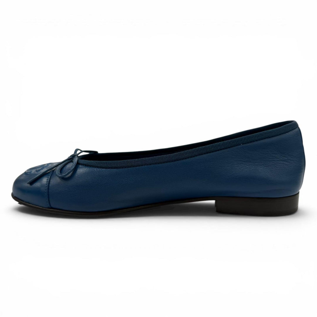 Great CHANEL Ballet shoes ballerina COCO Mark Leather Flat Pumps 35.5 G02819