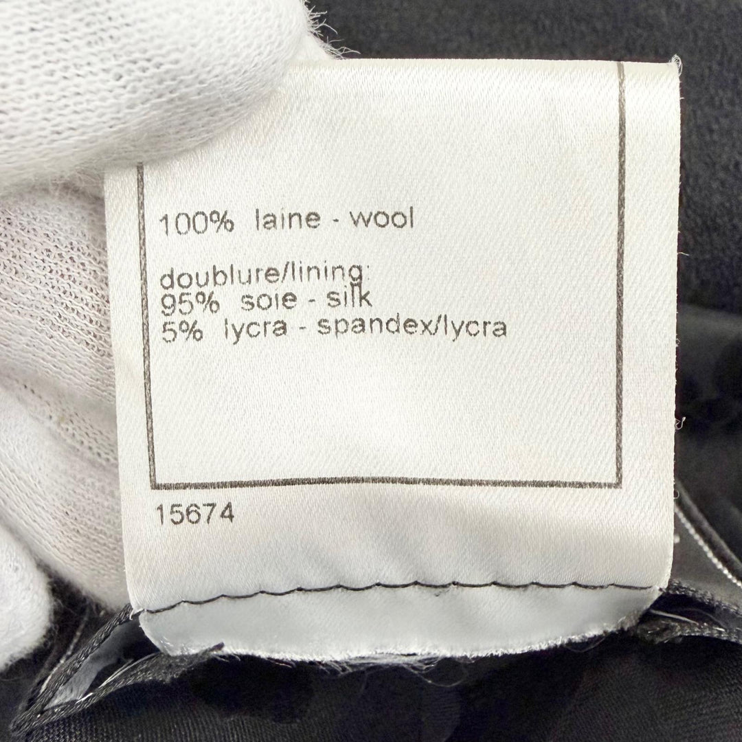 Great CHANEL Jacket COCO Mark satin piping black wool Women 40 02A P19727