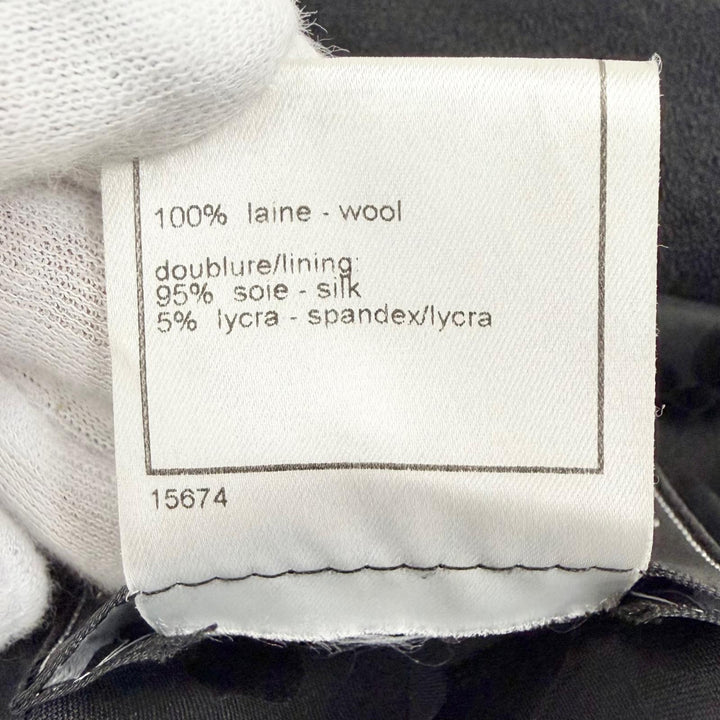 Great CHANEL Jacket COCO Mark satin piping black wool Women 40 02A P19727