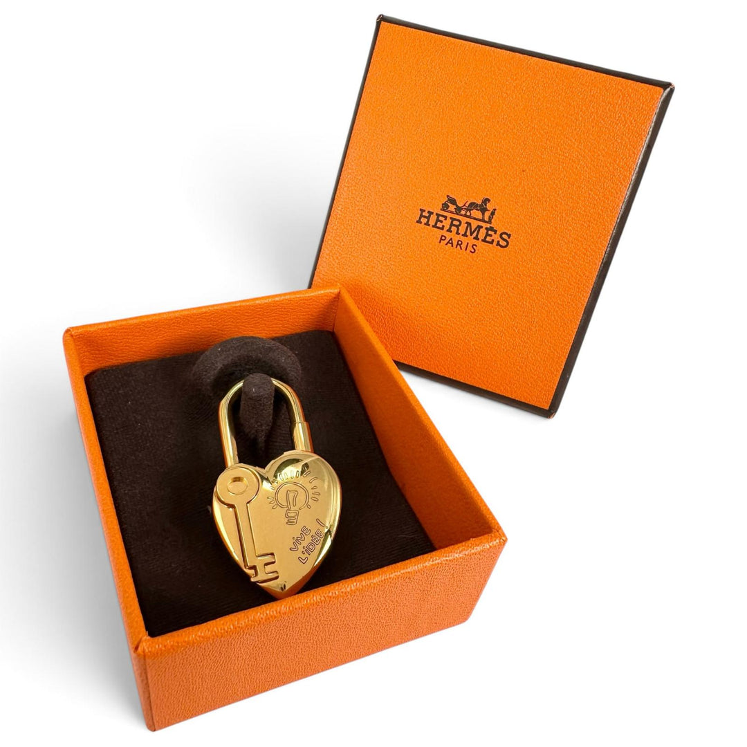 Great HERMES charm Cadena Rock Heart Fantasy padlock gold plating Women