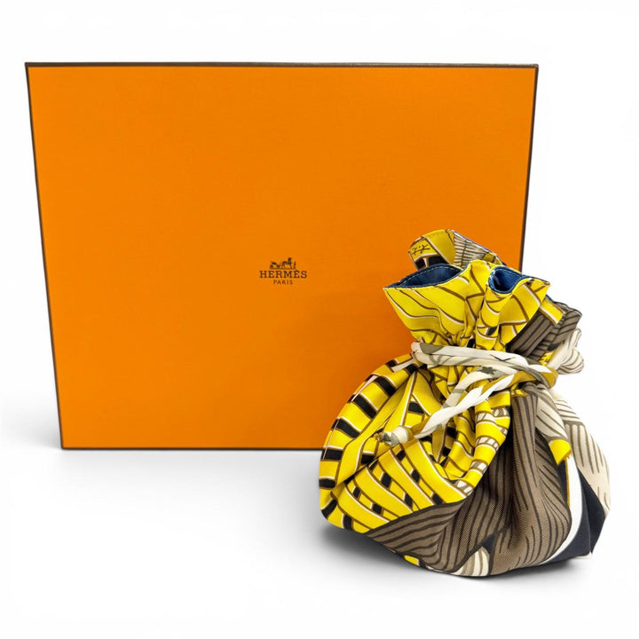Great HERMES Pouch Petit Ash Masan and Masan Reversible Drawstring Bag silk