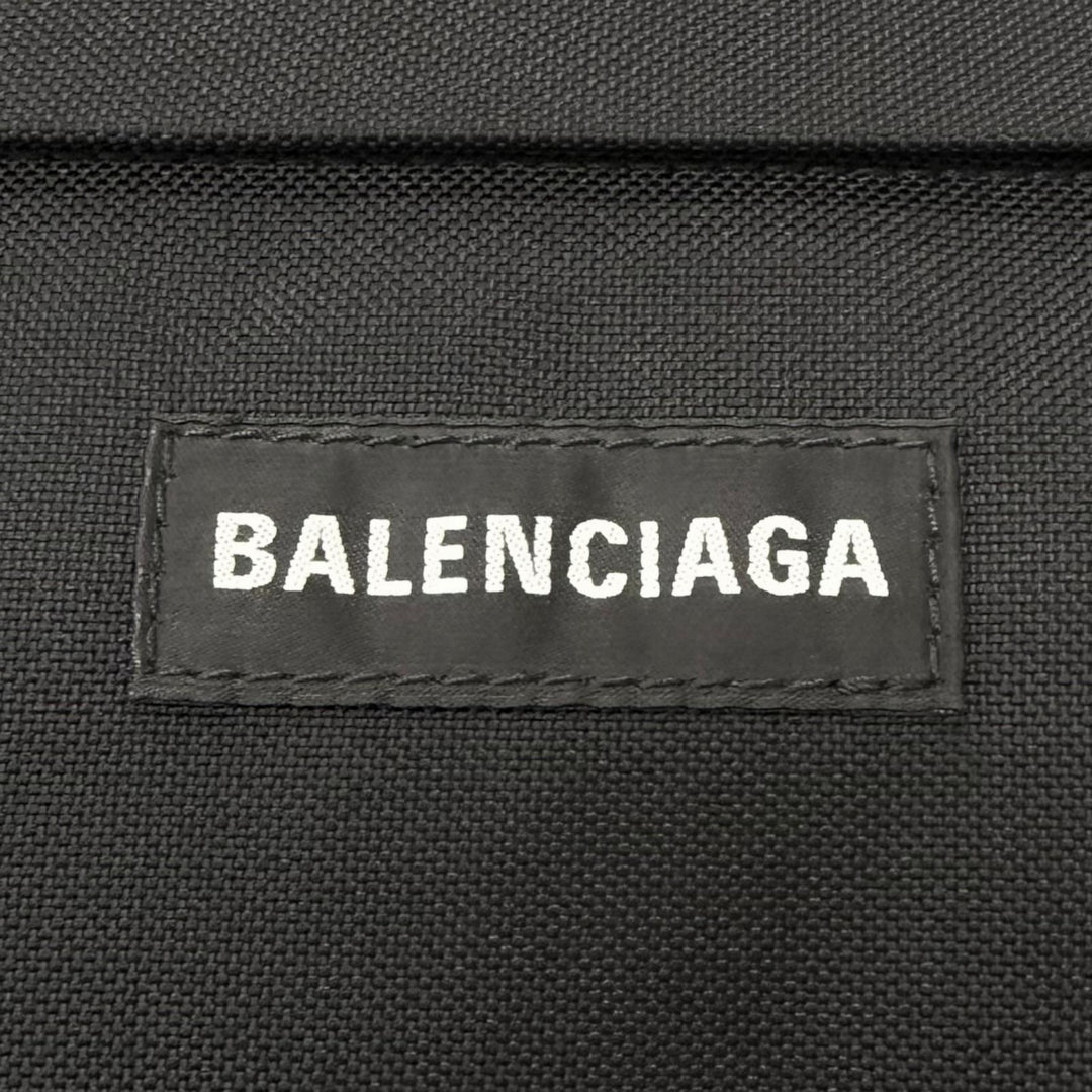 Great BALENCIAGA Shoulder Bag Explorer Multi-Pocket Weekender Medium