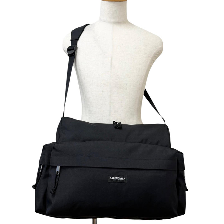 Great BALENCIAGA Shoulder Bag Explorer Multi-Pocket Weekender Medium