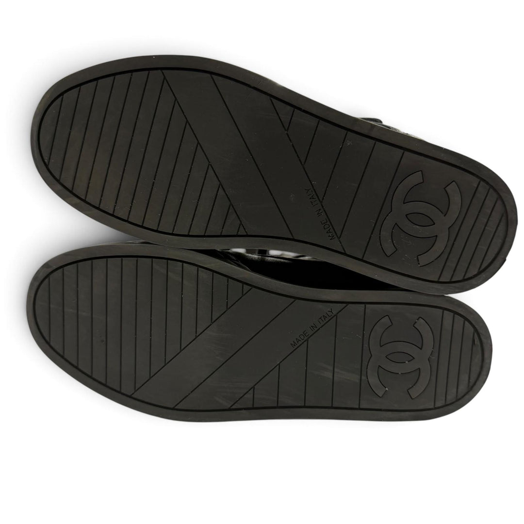 Great CHANEL High cut sneakers Logo Metal Velcro Lace-up Leather black 36 G34967