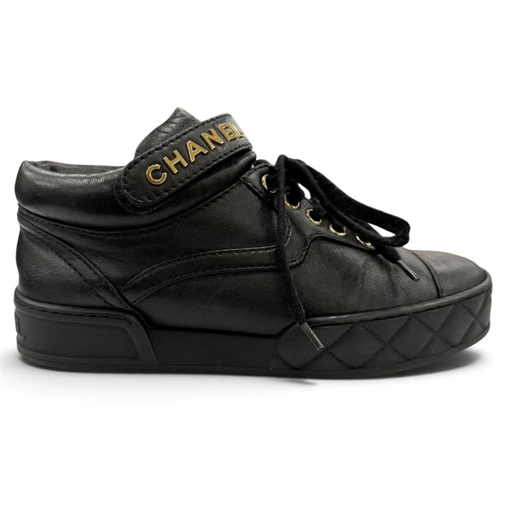 Great CHANEL High cut sneakers Logo Metal Velcro Lace-up Leather black 36 G34967