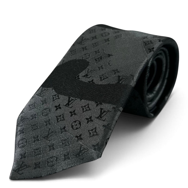 Excellent LOUIS VUITTON tie LV Portrait Monogram black silk mens M79137