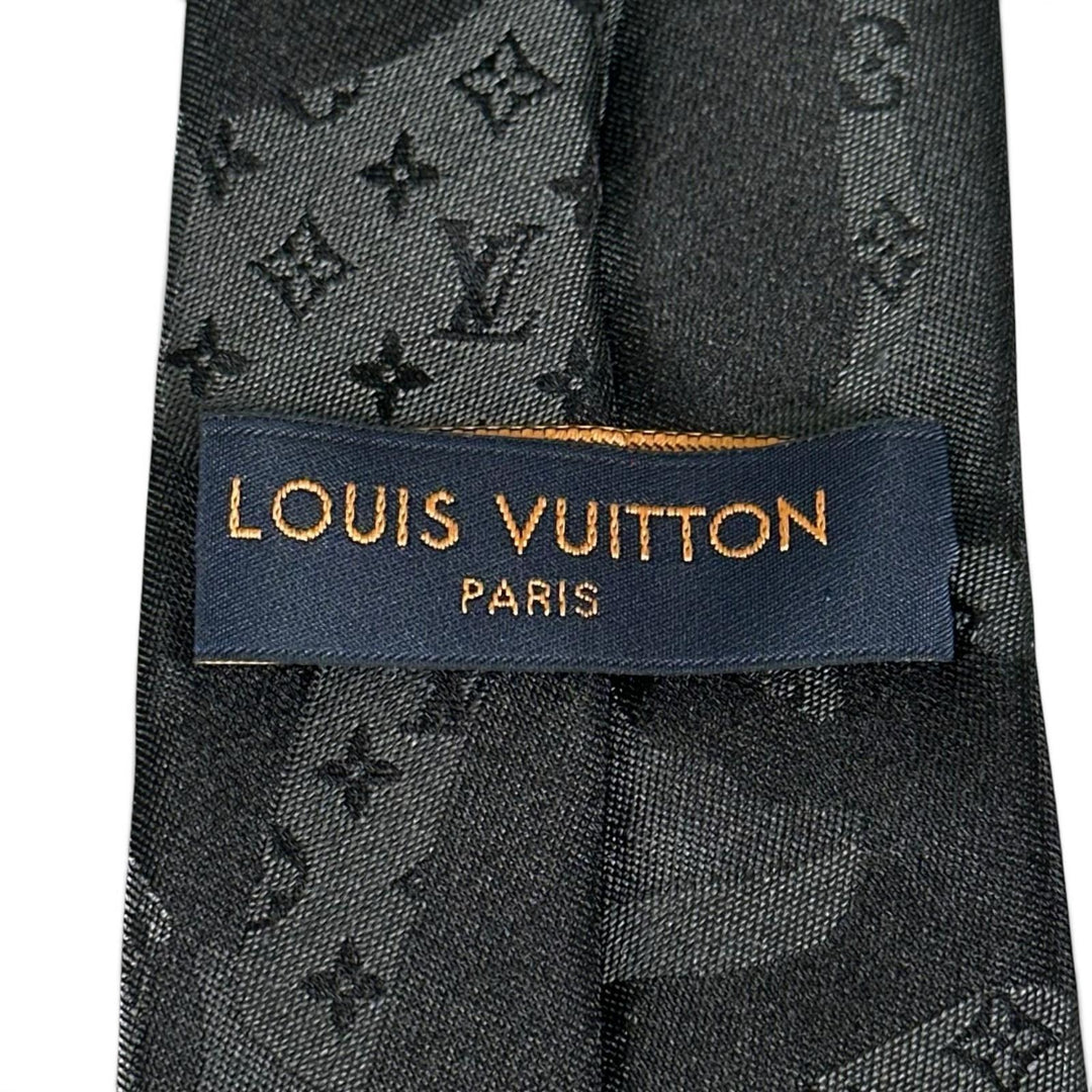 Excellent LOUIS VUITTON tie LV Portrait Monogram black silk mens M79137