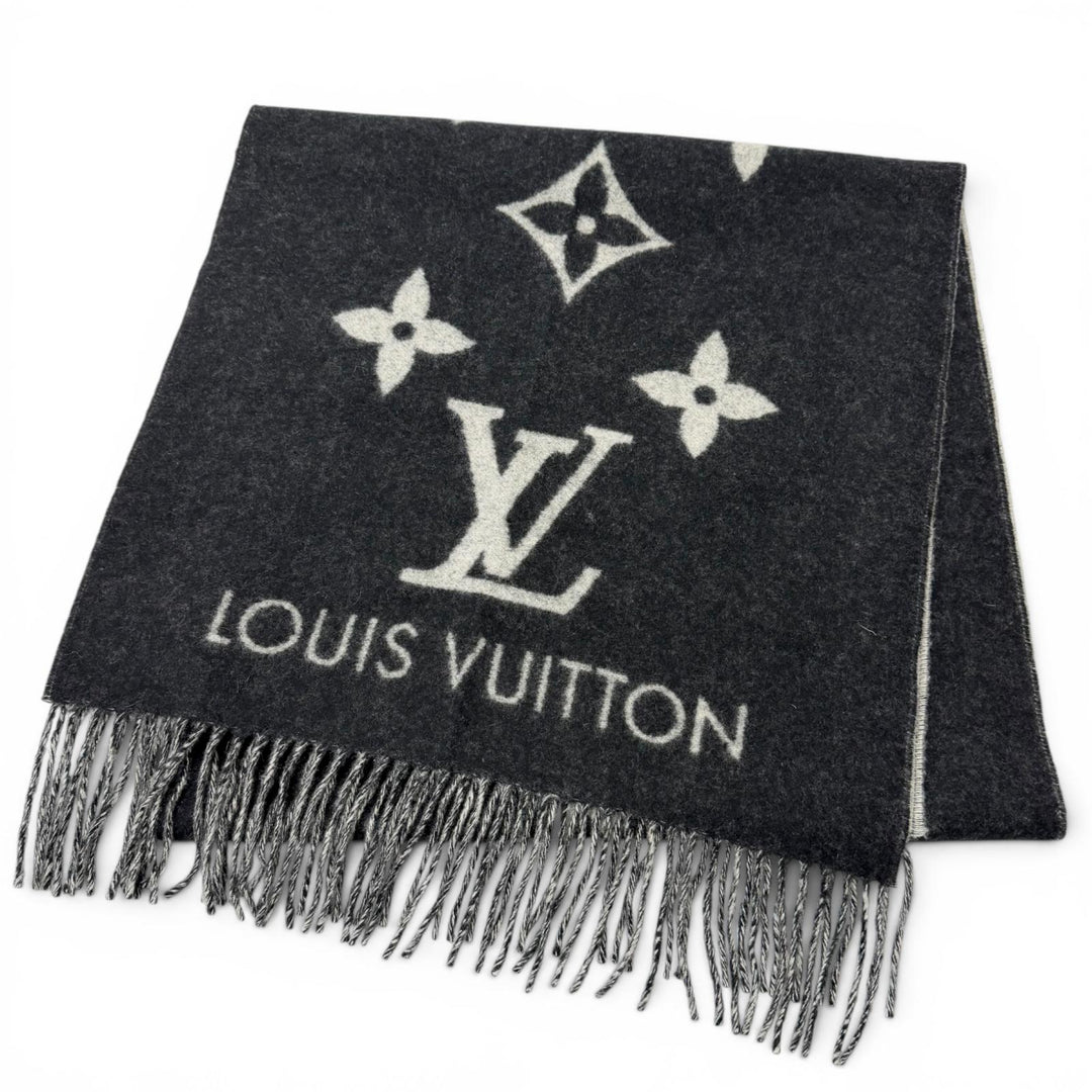 Excellent LOUIS VUITTON Scarf Escalp Reykjavik Monogram fringe black
