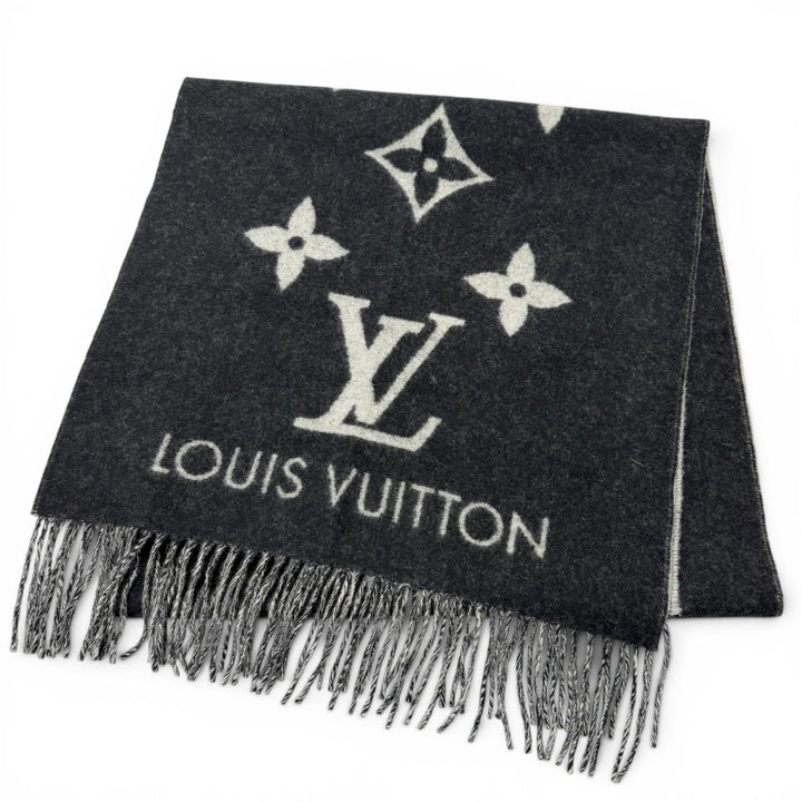 Excellent LOUIS VUITTON Scarf Escalp Reykjavik Monogram fringe black