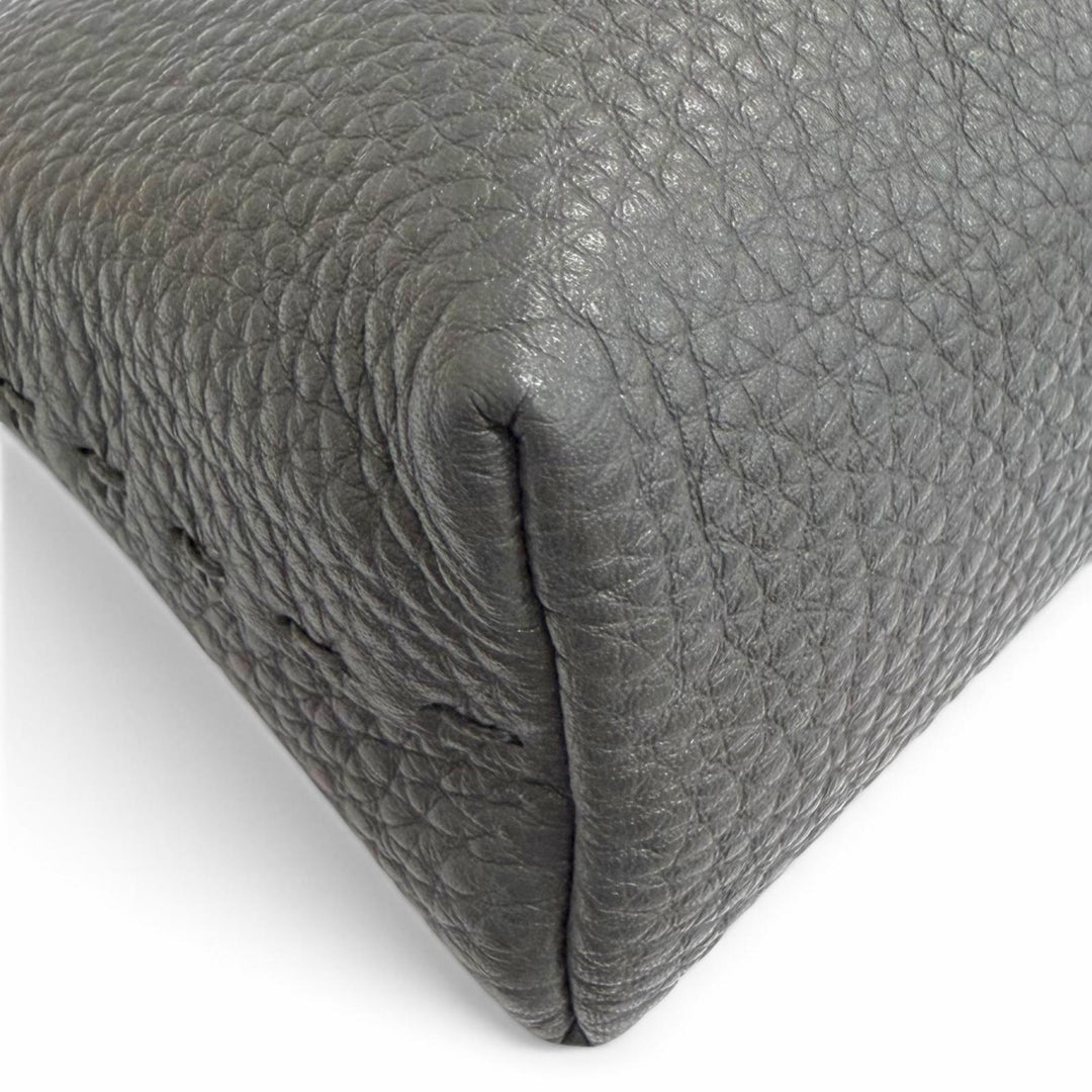 Excellent FENDI Cosmetics Pouch SELLERIA SELLERIA Logo Leather Pouch 8N0114