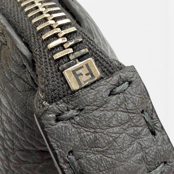 Excellent FENDI Cosmetics Pouch SELLERIA SELLERIA Logo Leather Pouch 8N0114