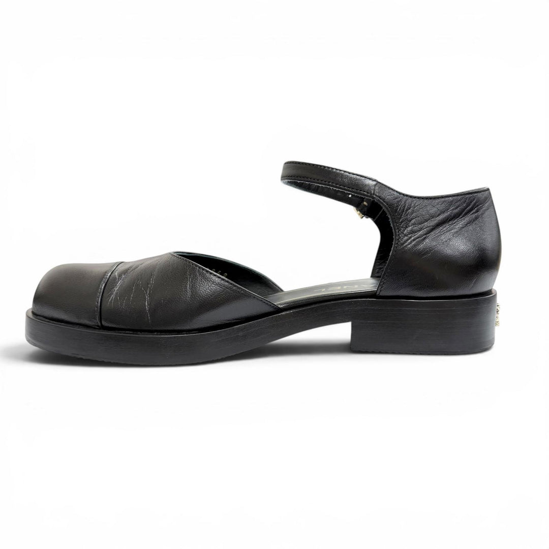 Great CHANEL pumps Merry Jane COCO MarkChain Ankle Strap black leather 38 G39858