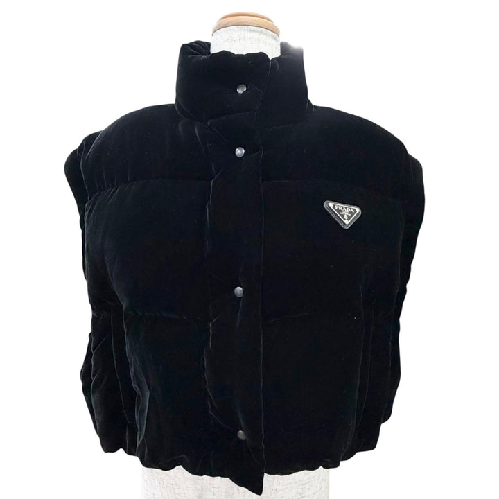 Excellent PRADA Down jacket Triangle velvet cropped 2-way down vest 36 291805