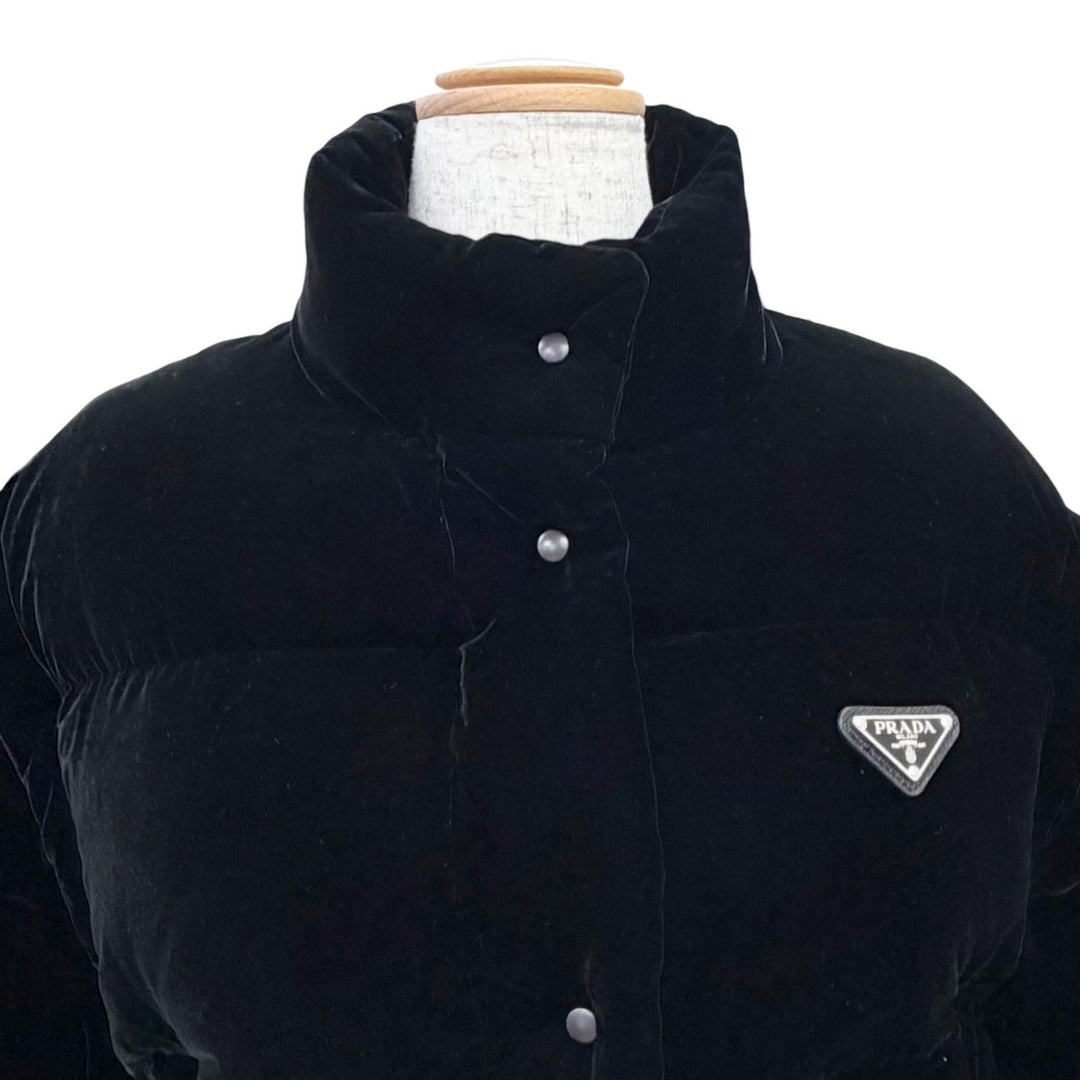 Excellent PRADA Down jacket Triangle velvet cropped 2-way down vest 36 291805