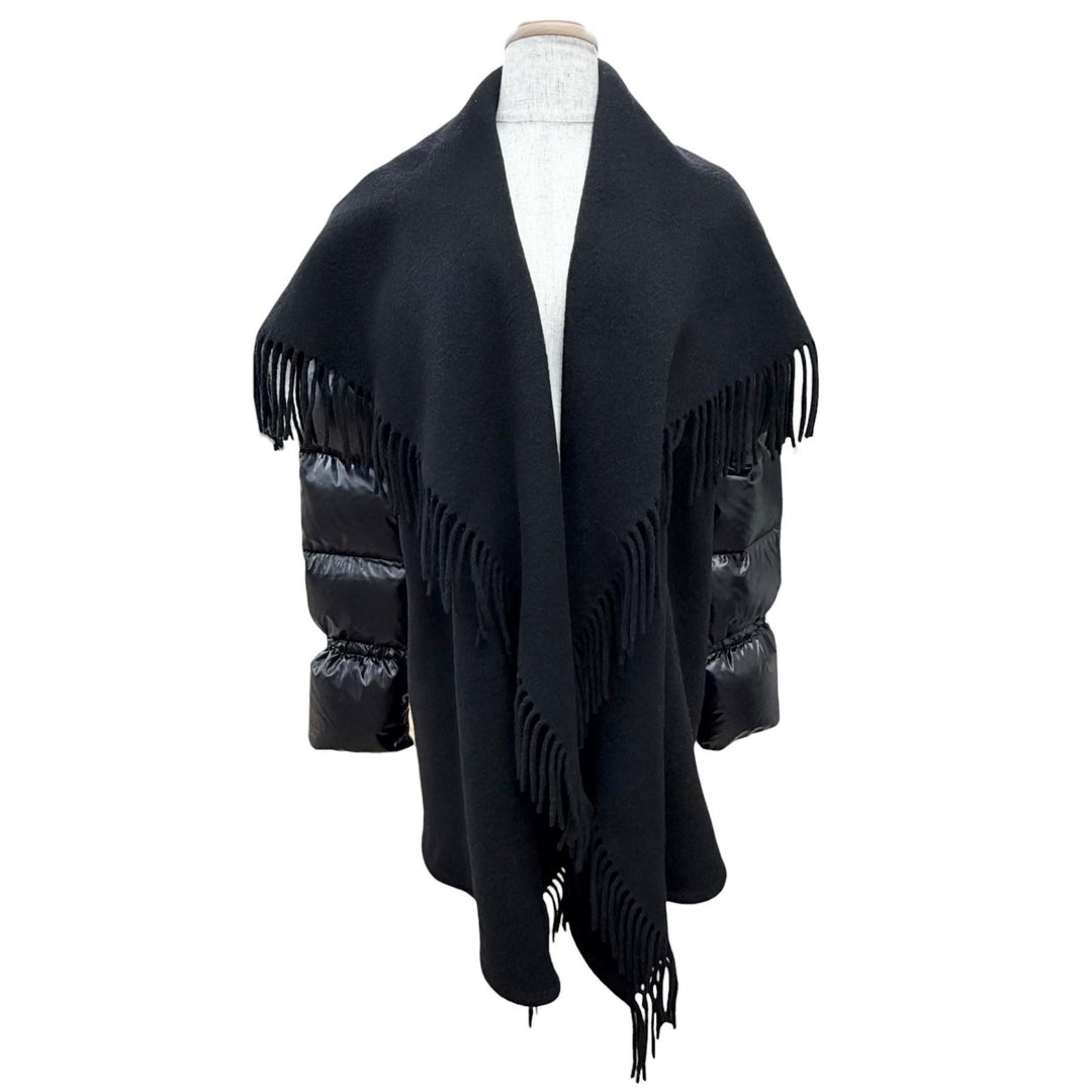 Great MONCLER poncho MANTELLA Logo patch down sleeve fringe cape coat black S