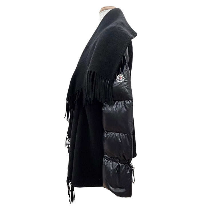 Great MONCLER poncho MANTELLA Logo patch down sleeve fringe cape coat black S