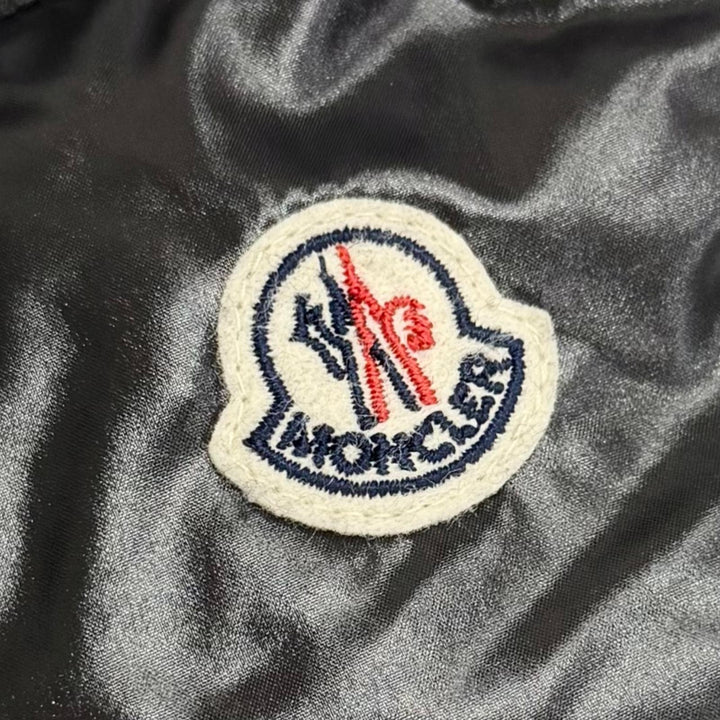 Great MONCLER poncho MANTELLA Logo patch down sleeve fringe cape coat black S