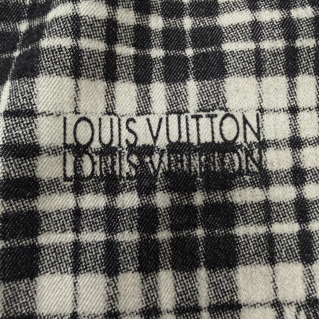 Excellent LOUIS VUITTON Shorts Logo check pattern leather patch
