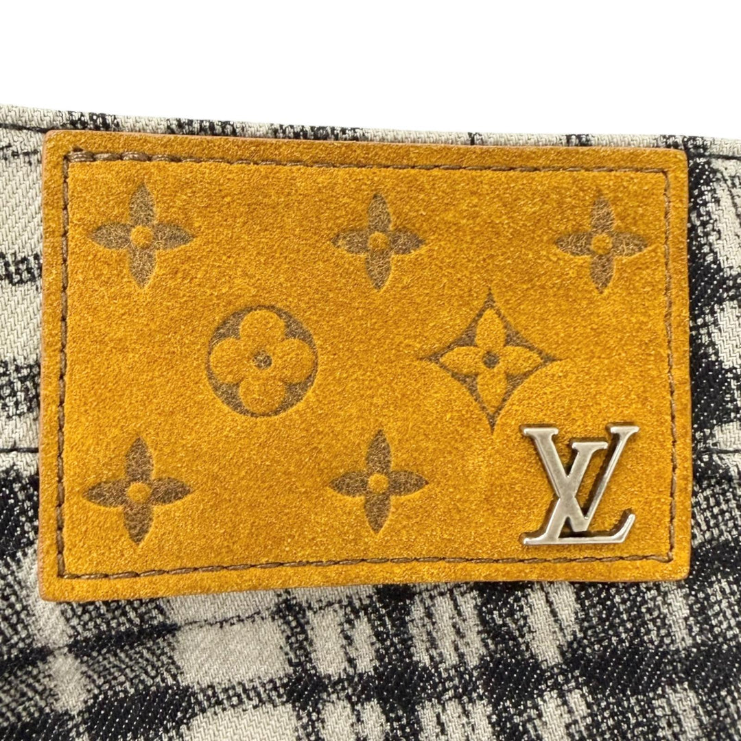 Excellent LOUIS VUITTON Shorts Logo check pattern leather patch