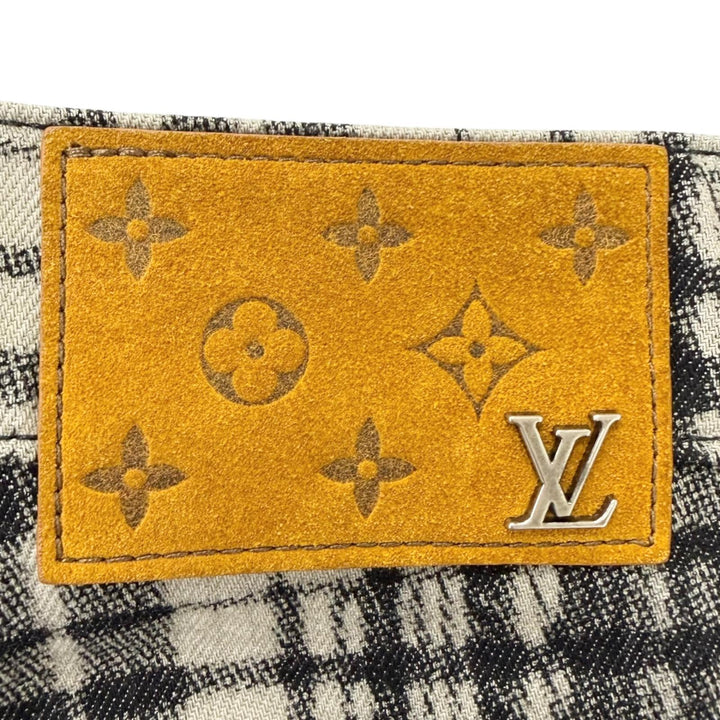 Excellent LOUIS VUITTON Shorts Logo check pattern leather patch