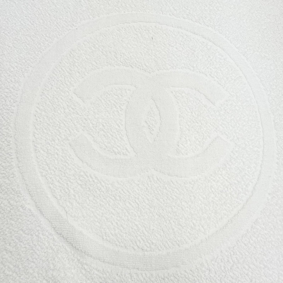 Pristine CHANEL COCO Mark Fringe Glitter Thread Large Beach Towel white 17P
