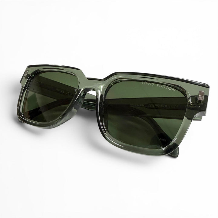 Great LOUIS VUITTON sunglasses LV Escape Square Clear Khaki mens Z2631E