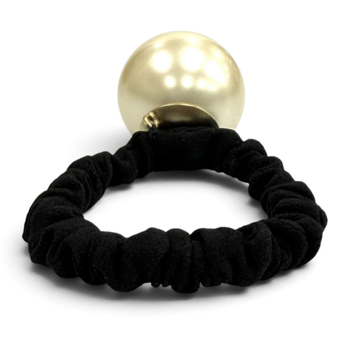 Great CHANEL Shush COCO Mark Fake Pearl black fabric Women F20V