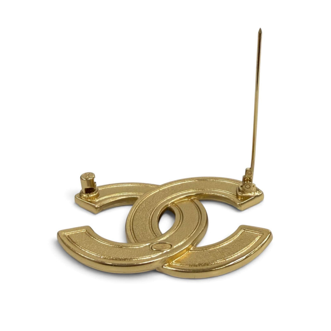 Excellent CHANEL Brooch COCO Mark Eco Pearl white Women A22A