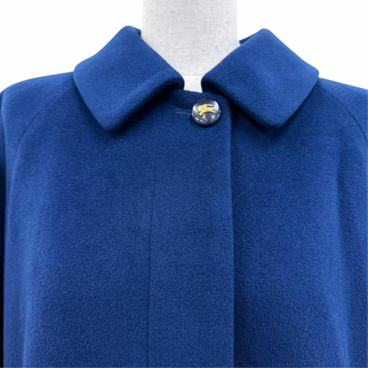 Great Burberrys coat Made with 100% Angora fabric and featuring a logo button. 9