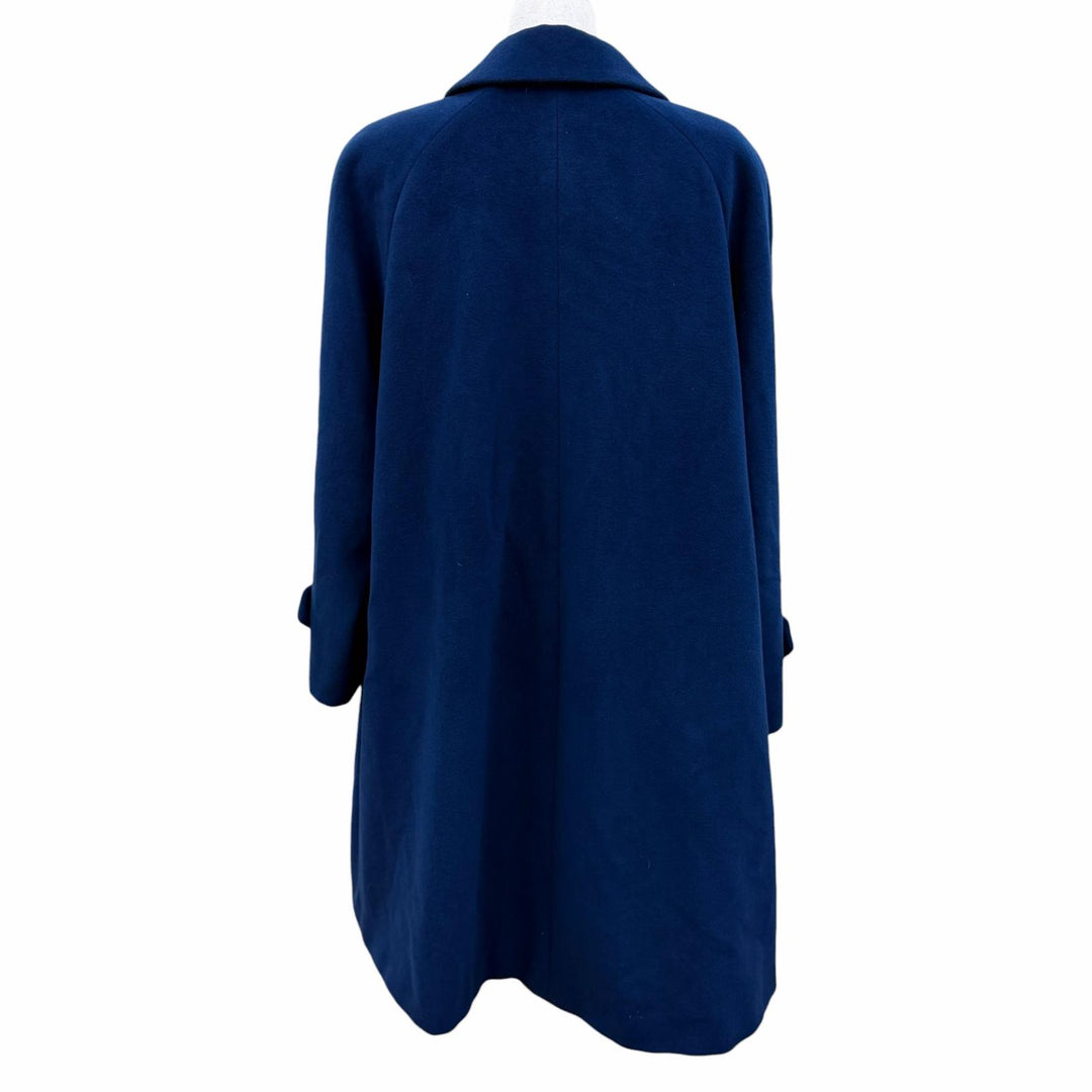 Great Burberrys coat Made with 100% Angora fabric and featuring a logo button. 9
