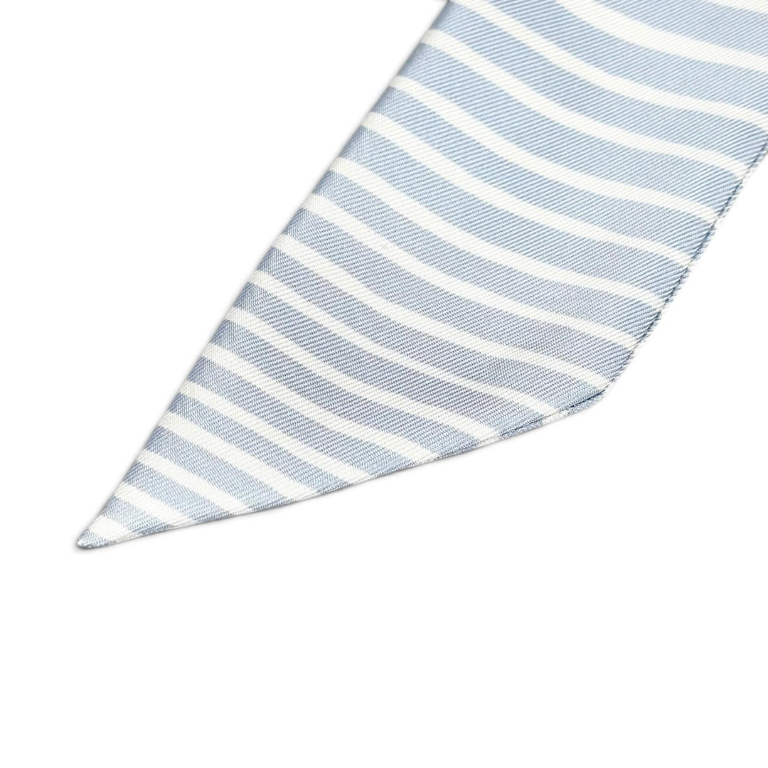 Pristine HERMES scarf border Light blue silk Women